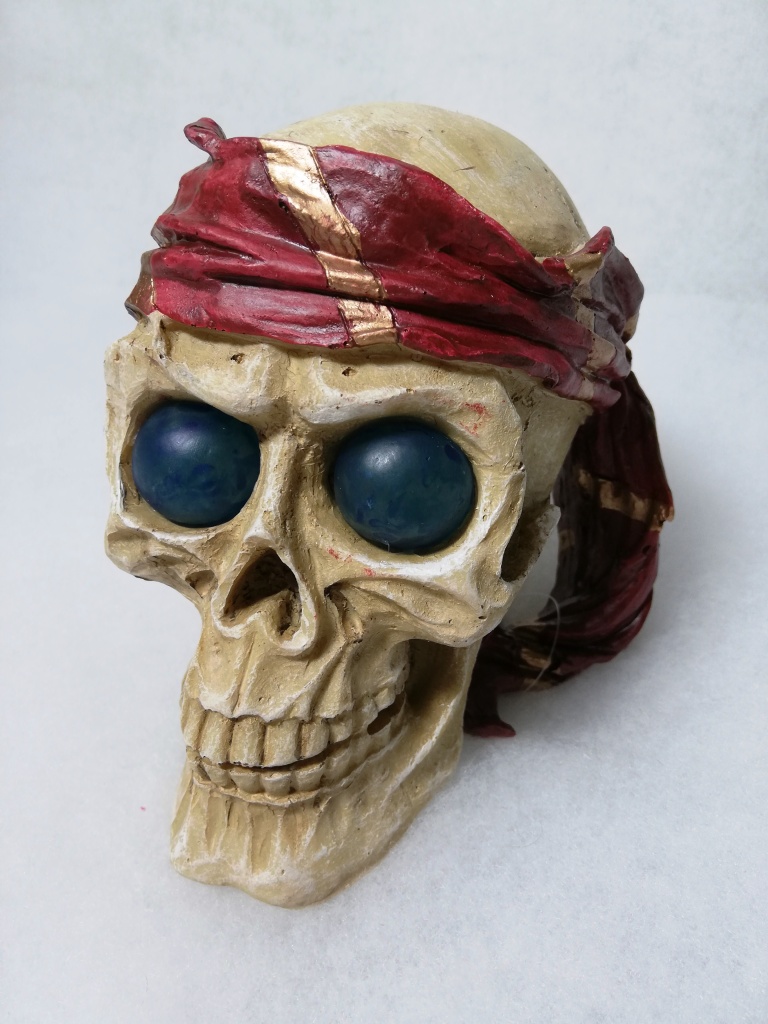 ADORNO ACUARIO RESINA CABEZA CALAVERA 6"